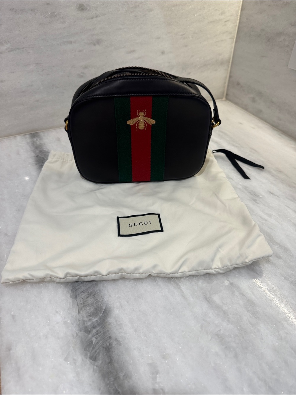 Gucci Webby Black Leather Camera Crossbody Bag Green Red Web Bee - Picture 1 of 15